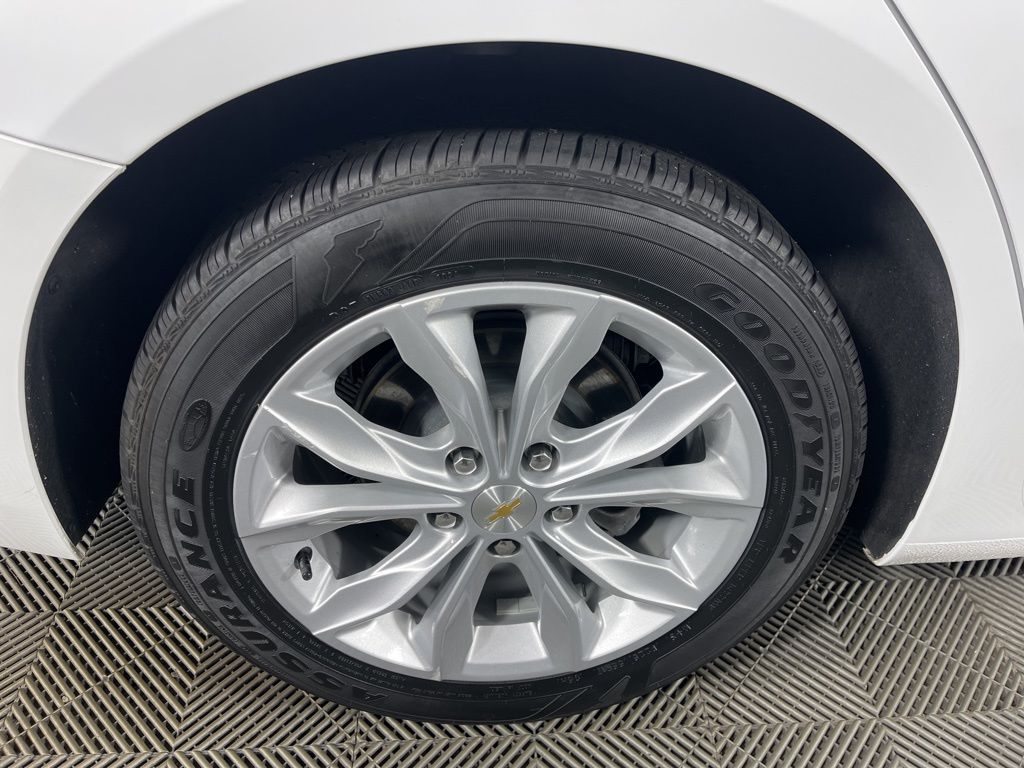 Thumbnail: 2024 Chevrolet Malibu - 13