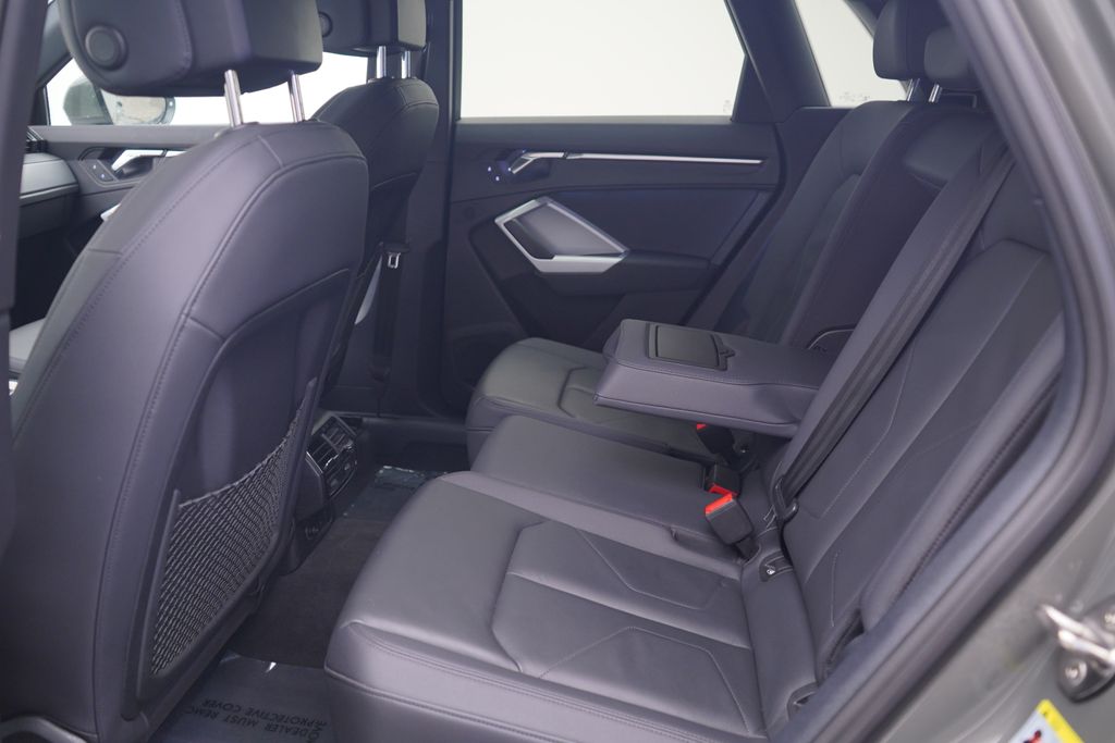 Thumbnail: 2022 Audi Q3 - 7