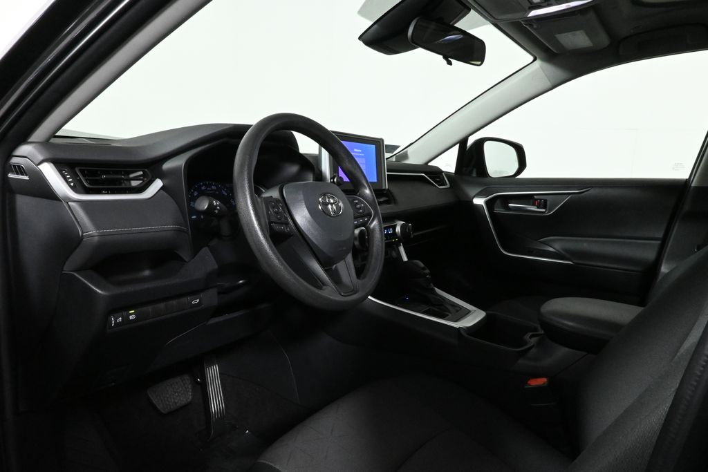 Thumbnail: 2023 Toyota RAV4 - 16