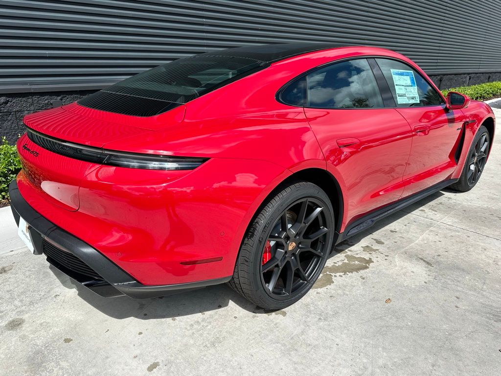 Thumbnail: 2025 Porsche Taycan - 9