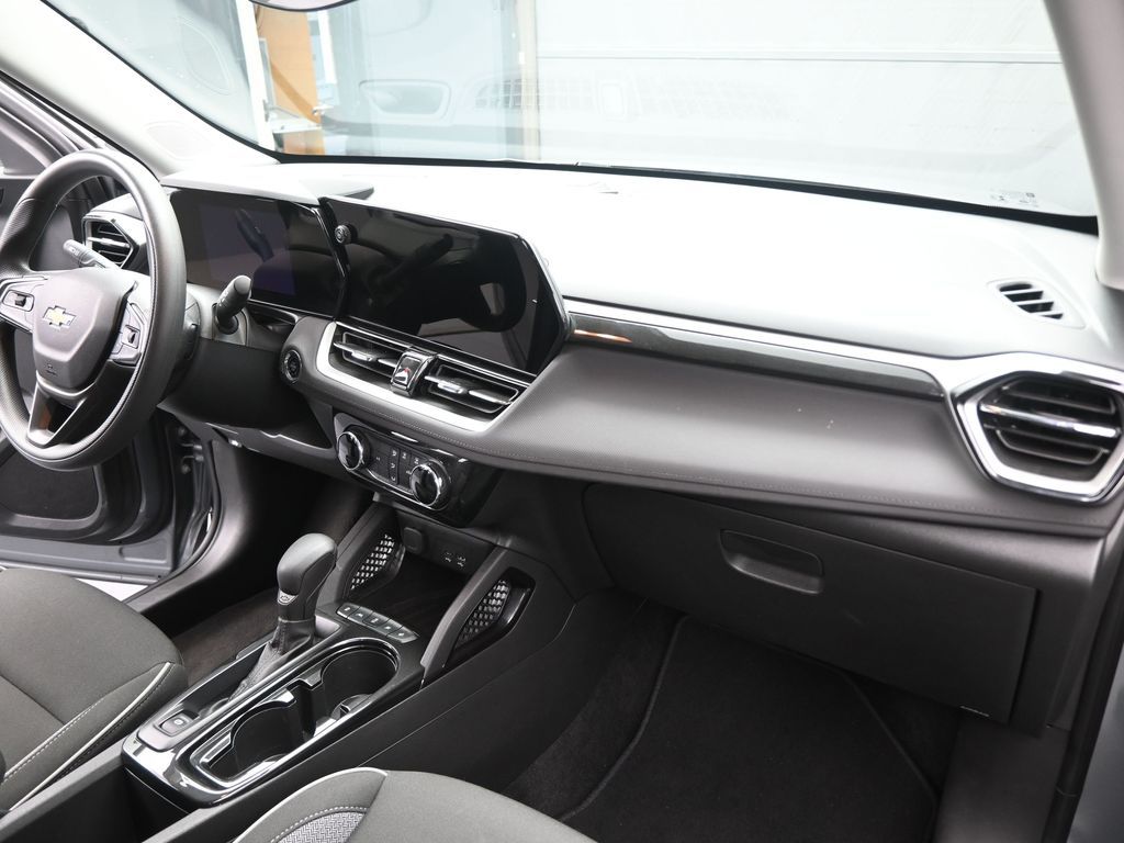 Used 2025 Chevrolet TrailBlazer SUV