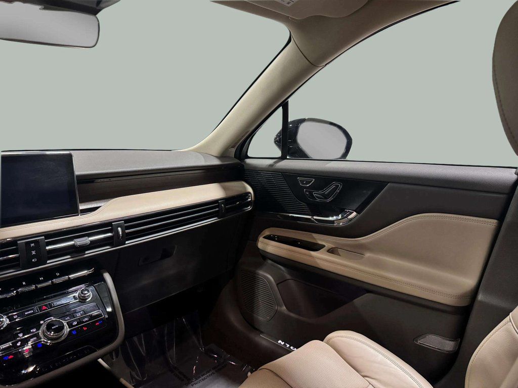 Certified Used 2022 Flight Blue Metallic Clearcoat Lincoln Grand Touring image 23