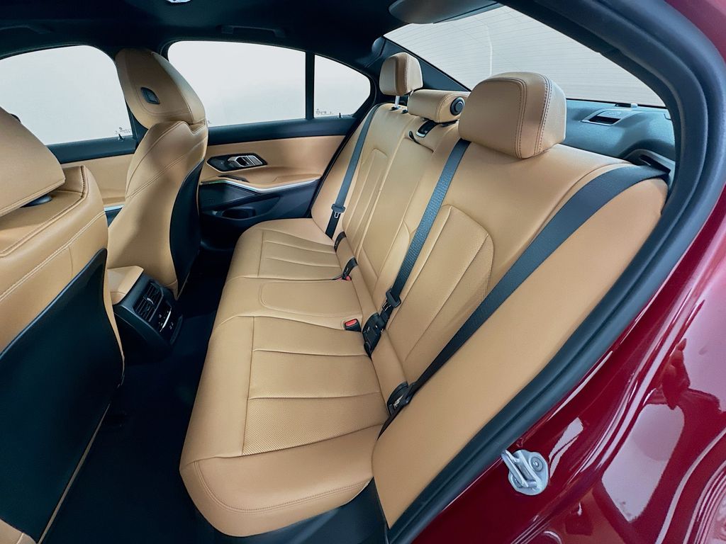 Thumbnail: 2025 BMW 3 Series - 17