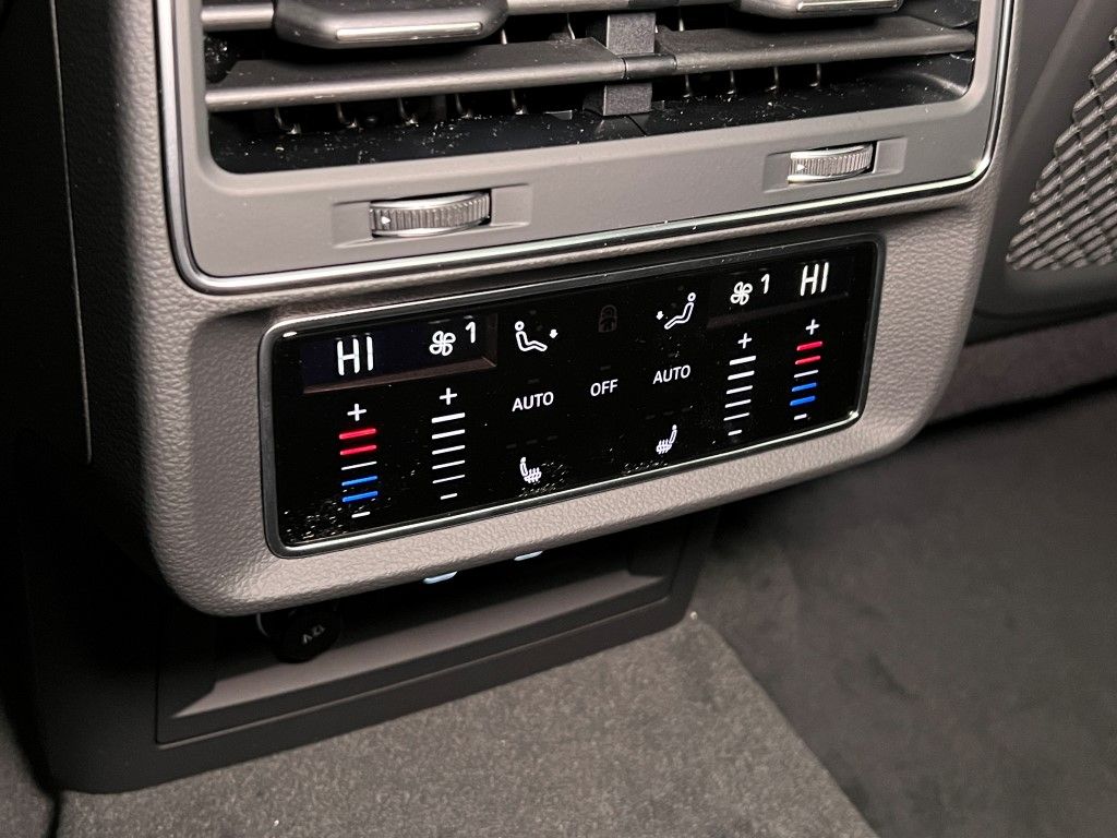 Thumbnail: 2026 Audi Q7 - 22