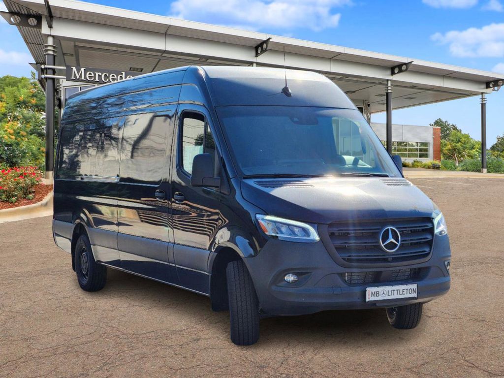 2024 Mercedes-Benz Sprinter 2500 Cargo 170 WB 2