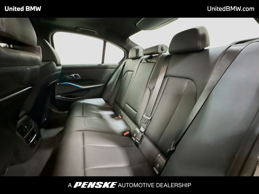 Thumbnail: 2026 BMW 3 Series - 13