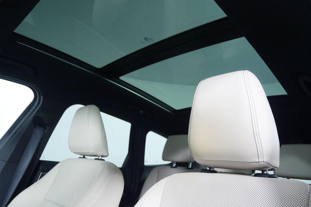 Thumbnail: 2023 BMW X1 - 11