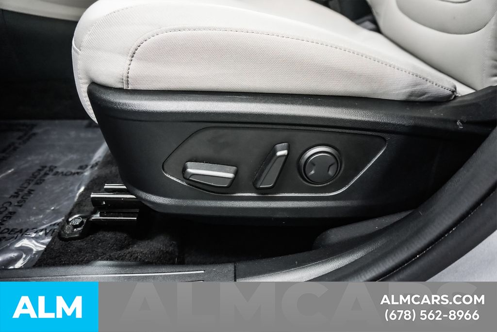 Used 2026 Silver Hyundai SEL image 32