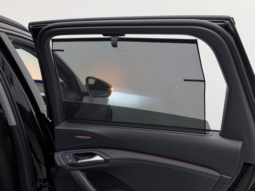 Thumbnail: 2025 Audi Q6 e-tron - 24