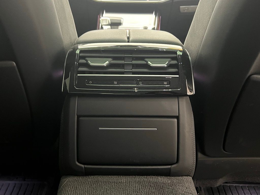 Thumbnail: 2023 Audi A8 - 17