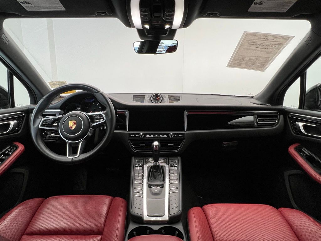 Thumbnail: 2021 Porsche Macan - 6