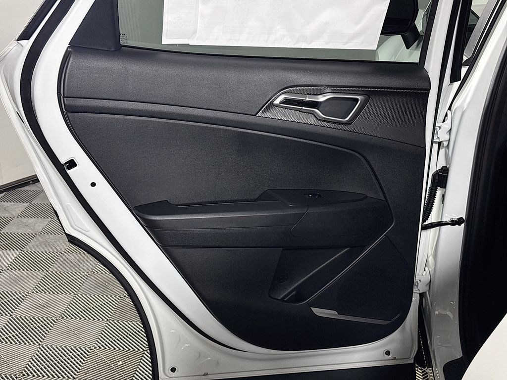 2025 Kia Sportage Hybrid LX