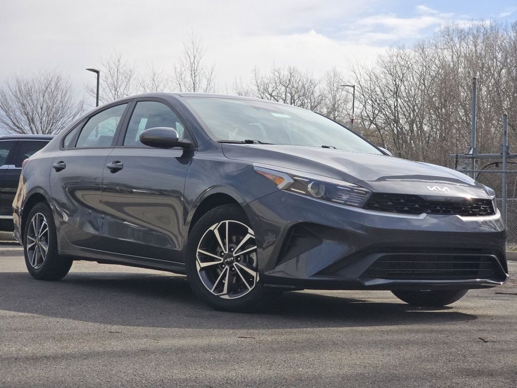 2023 Kia Forte LXS FWD