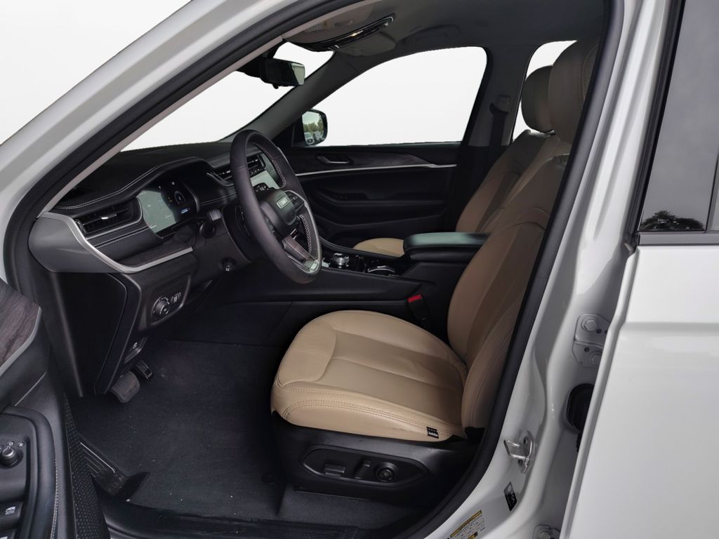 Used Car 2023 Jeep Grand Cherokee L  Limited For Sale Under $35,000 In Austin, Texas