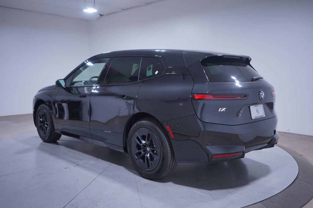 Thumbnail: 2026 BMW iX - 3