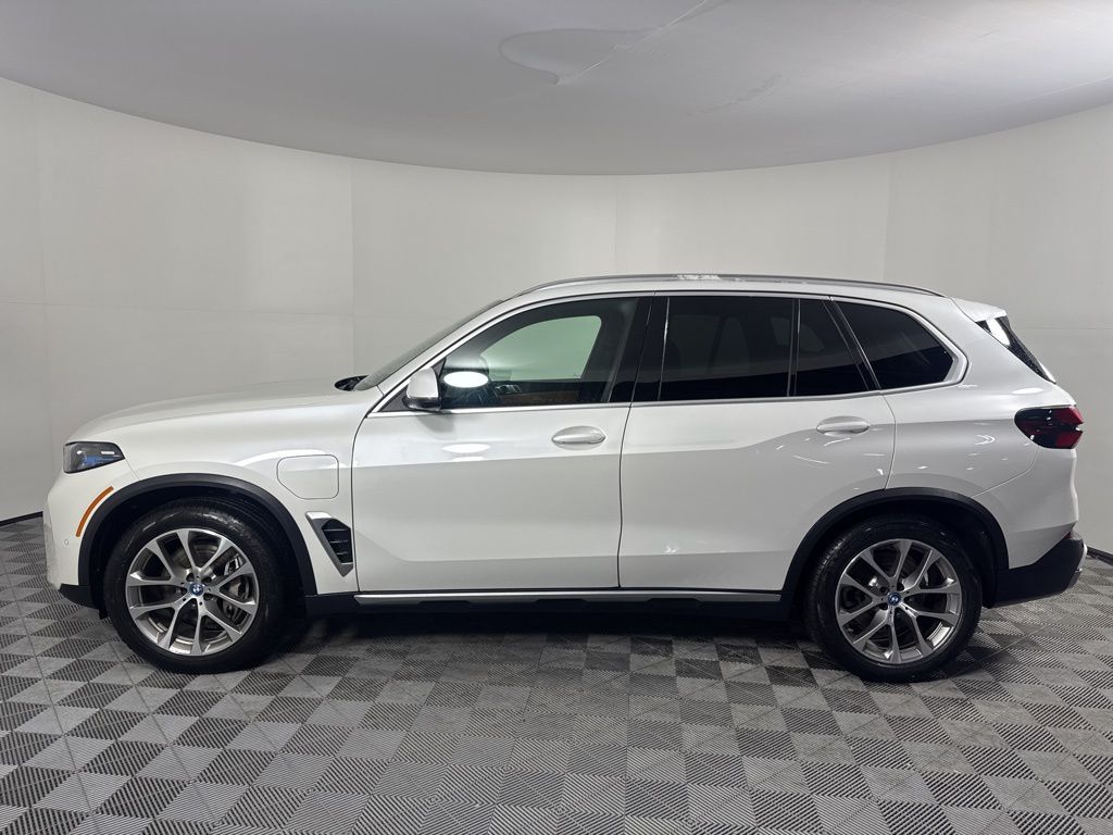 Thumbnail: 2025 BMW X5 - 8