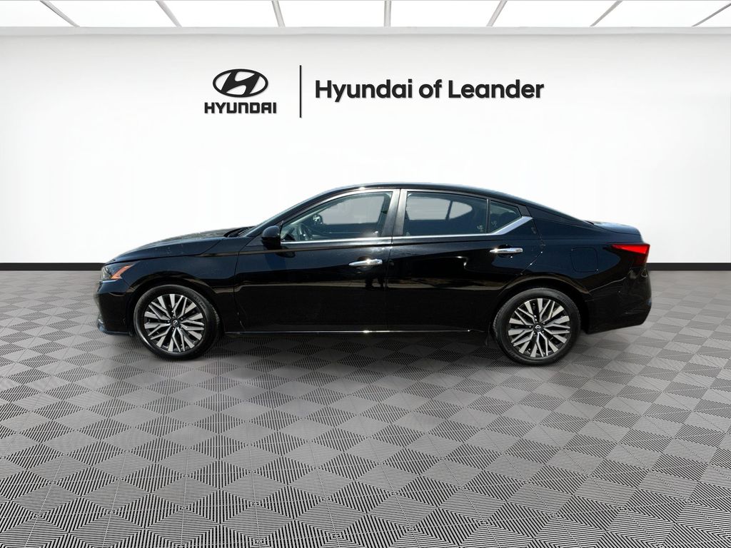 2023 Nissan Altima SV 8