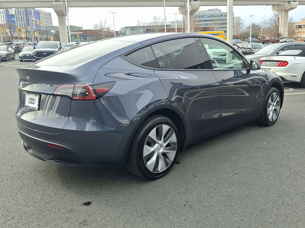 Thumbnail: 2023 Tesla Model Y - 4