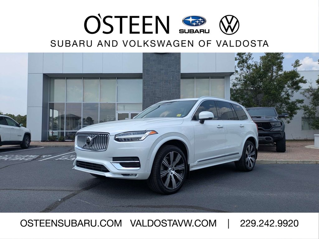 2022 Volvo XC90 T6 Inscription 7-Passenger AWD