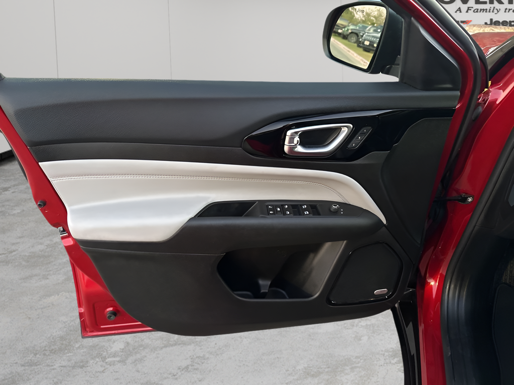 Used Car 2025 Jeep Compass  Limited For Sale Under $30,000 In Austin, Texas