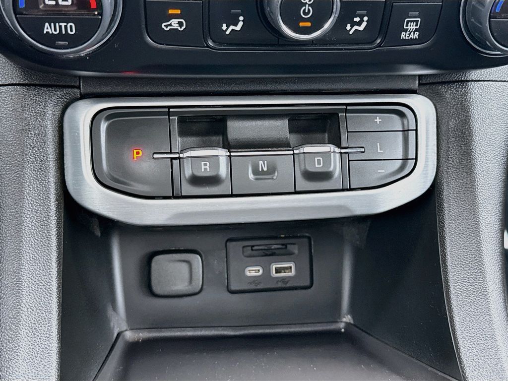 2023 GMC Acadia SLT Silver at Bayway Cadillac Southwest