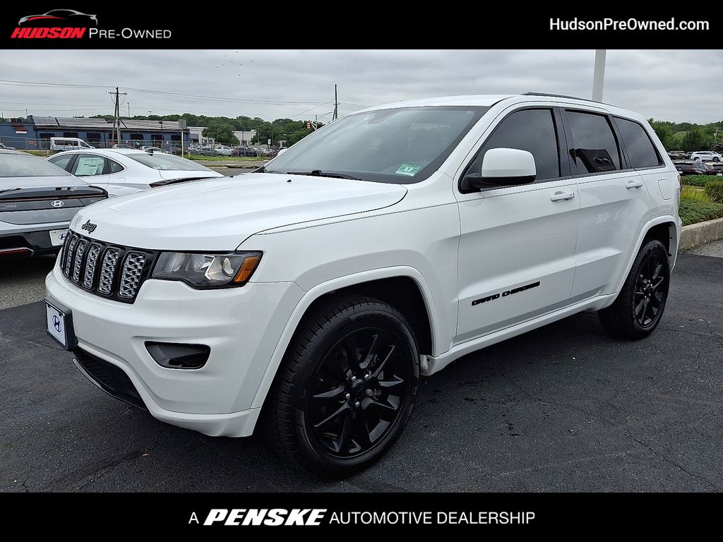 Thumbnail: 2018 Jeep Grand Cherokee - 1