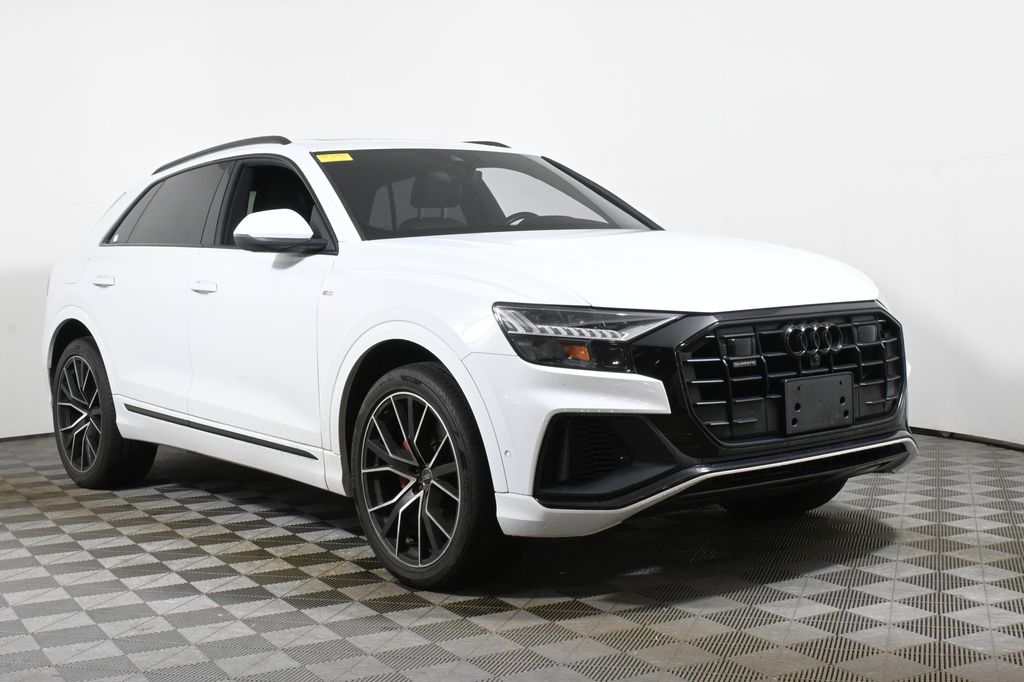 Thumbnail: 2021 Audi Q8 - 9