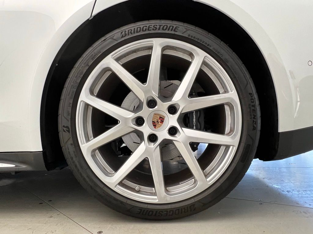 Thumbnail: 2026 Porsche Panamera - 27