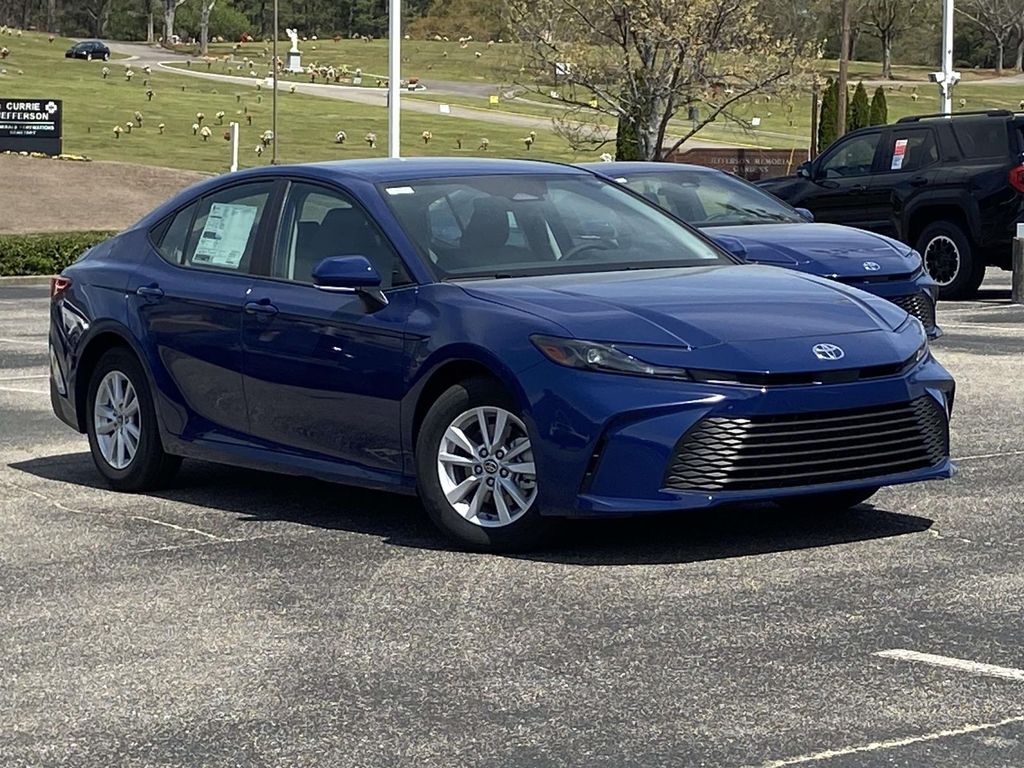 2026 Toyota Camry LE FWD