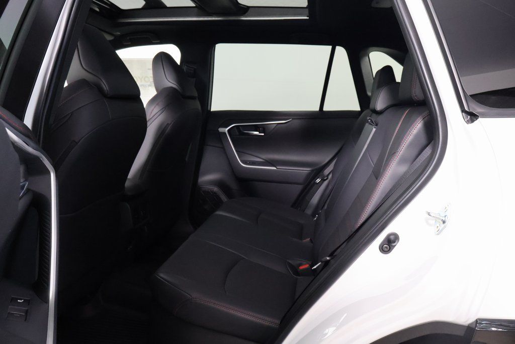 Thumbnail: 2025 Toyota RAV4 - 6