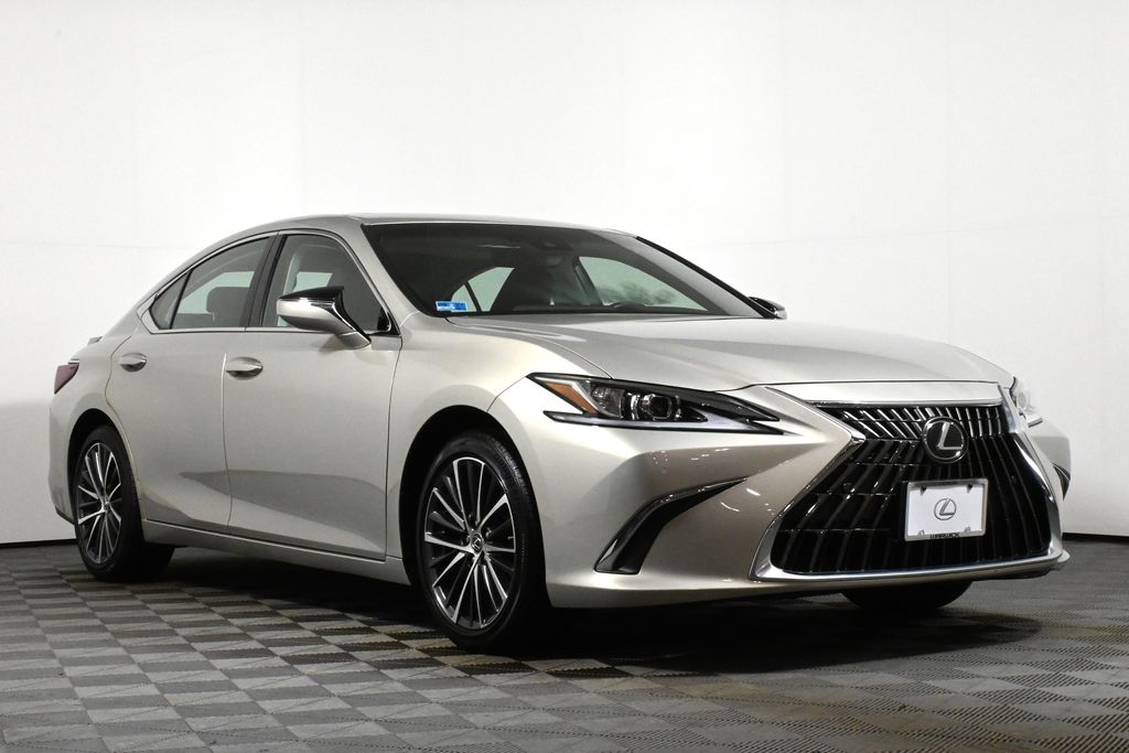 Thumbnail: 2023 Lexus ES - 9