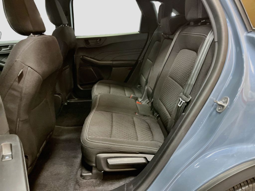 Used 2023 Vapor Blue Ford Active image 23