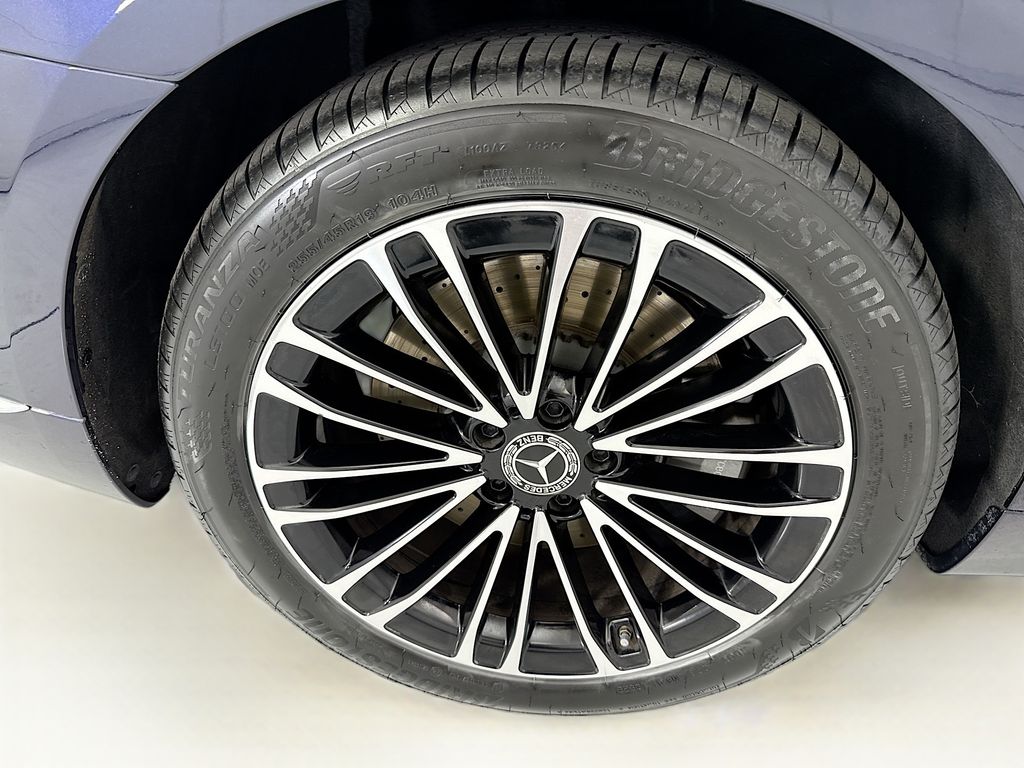 Thumbnail: 2023 Mercedes-Benz S-Class - 32