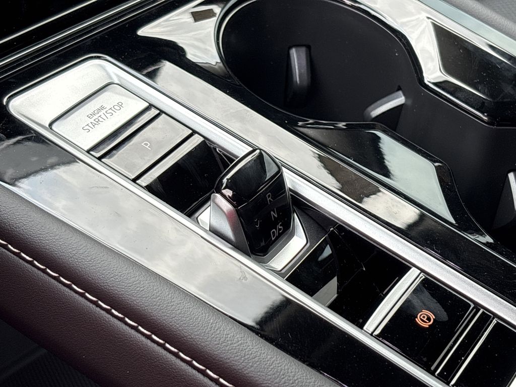 New 2025 Gray Volkswagen 2.0T SE w/Technology image 17