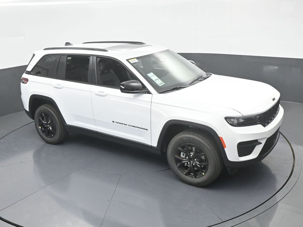 Used 2025 Bright White Clearcoat Jeep Altitude X image 47