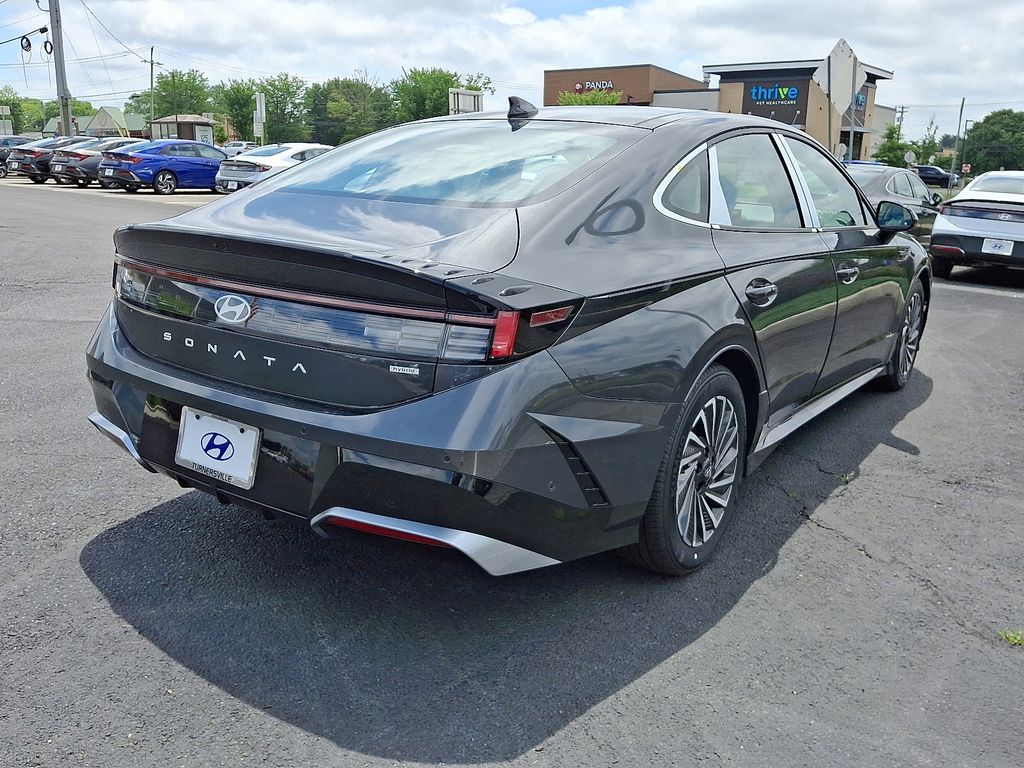 Thumbnail: 2025 Hyundai Sonata - 4