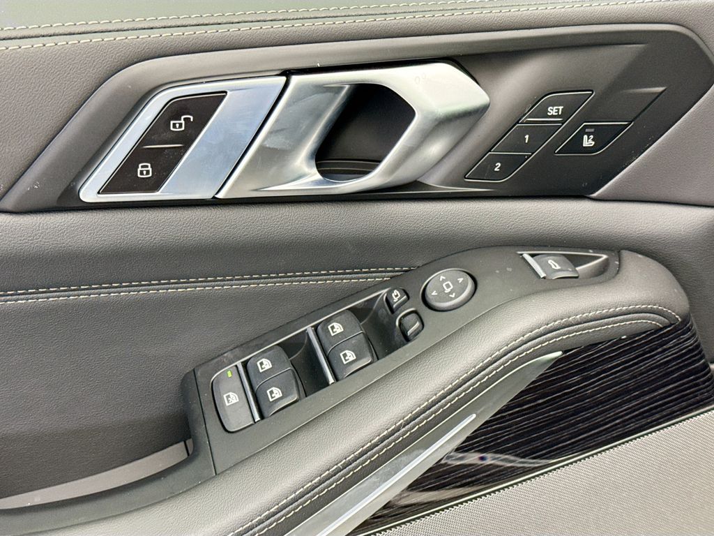 Thumbnail: 2026 BMW X5 - 23