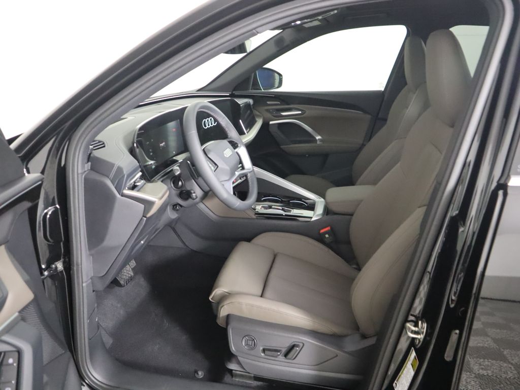 Thumbnail: 2025 Audi Q5 - 21