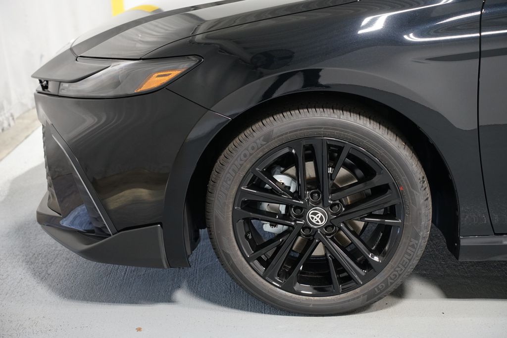Thumbnail: 2025 Toyota Camry - 5