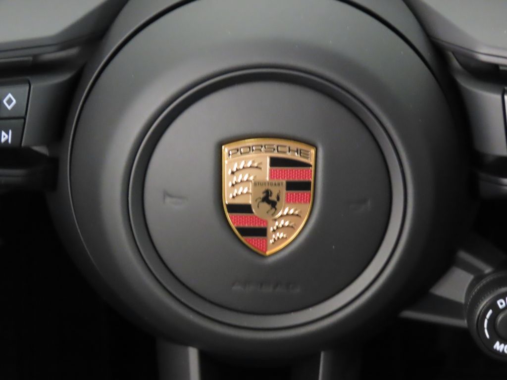 Thumbnail: 2026 Porsche 911 - 21