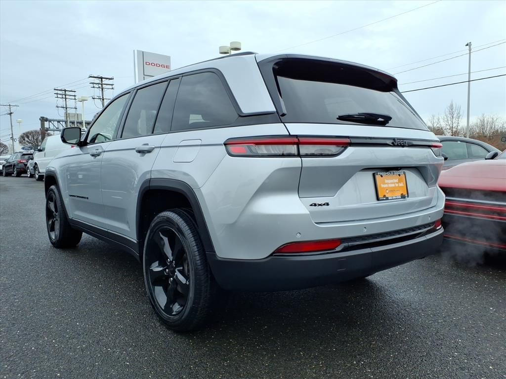 used 2023 Jeep Grand Cherokee car, priced at $32,900