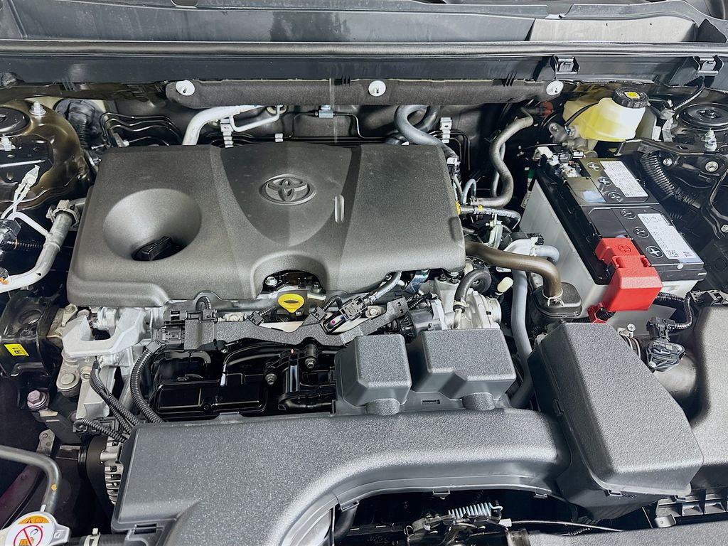 Thumbnail: 2025 Toyota RAV4 - 31