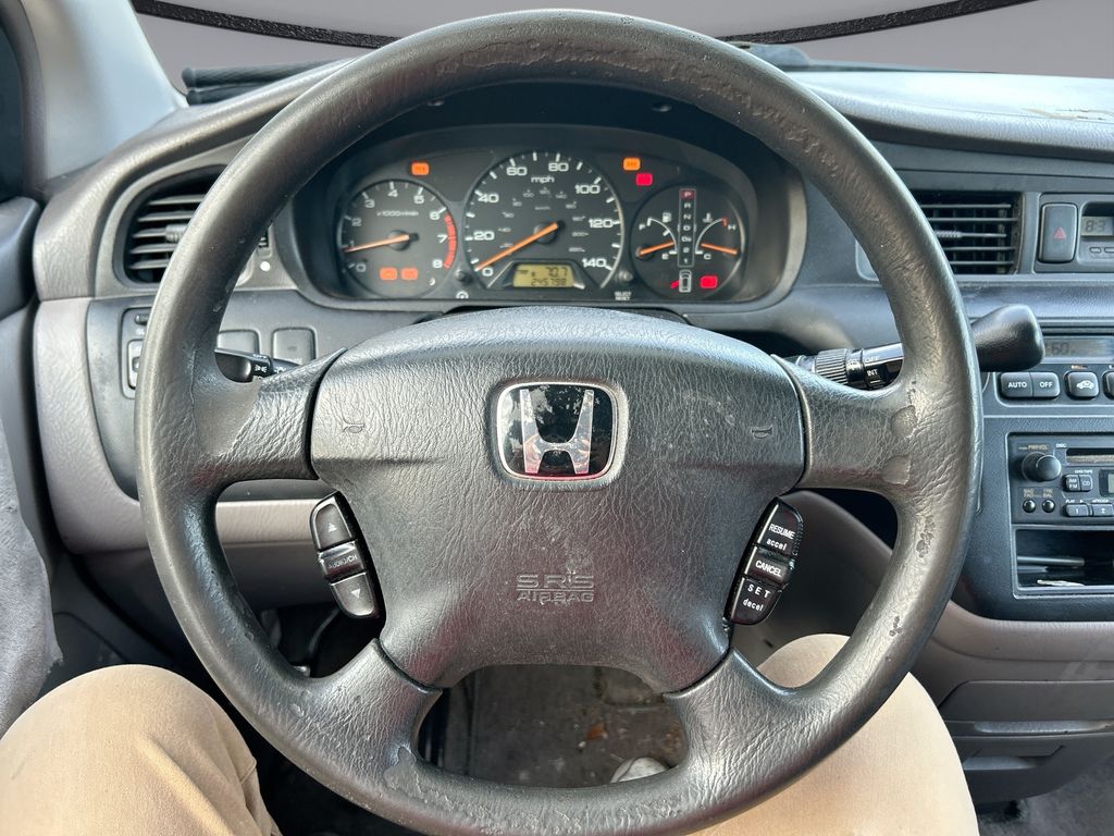 Thumbnail: 2002 Honda Odyssey - 15