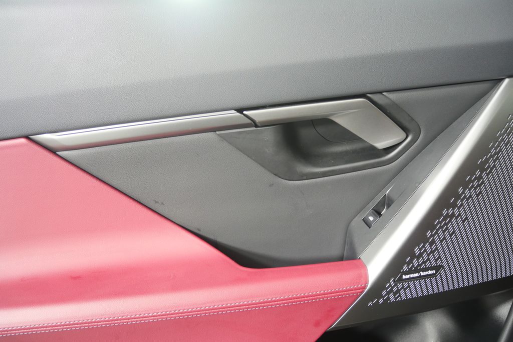 Thumbnail: 2025 BMW 5 Series - 14