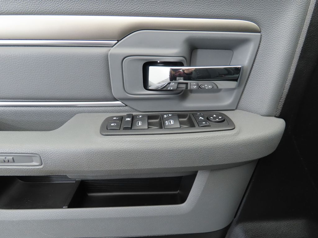 Thumbnail: 2017 RAM 1500 - 21