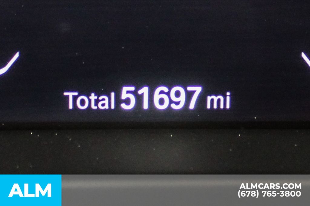 Used 2024 Gray BMW xDrive30i image 39