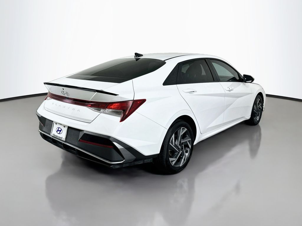 Thumbnail: 2025 Hyundai Elantra - 5