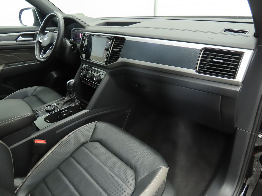 Thumbnail: 2023 Volkswagen Atlas - 17