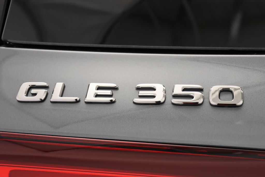 Thumbnail: 2026 Mercedes-Benz GLE - 9