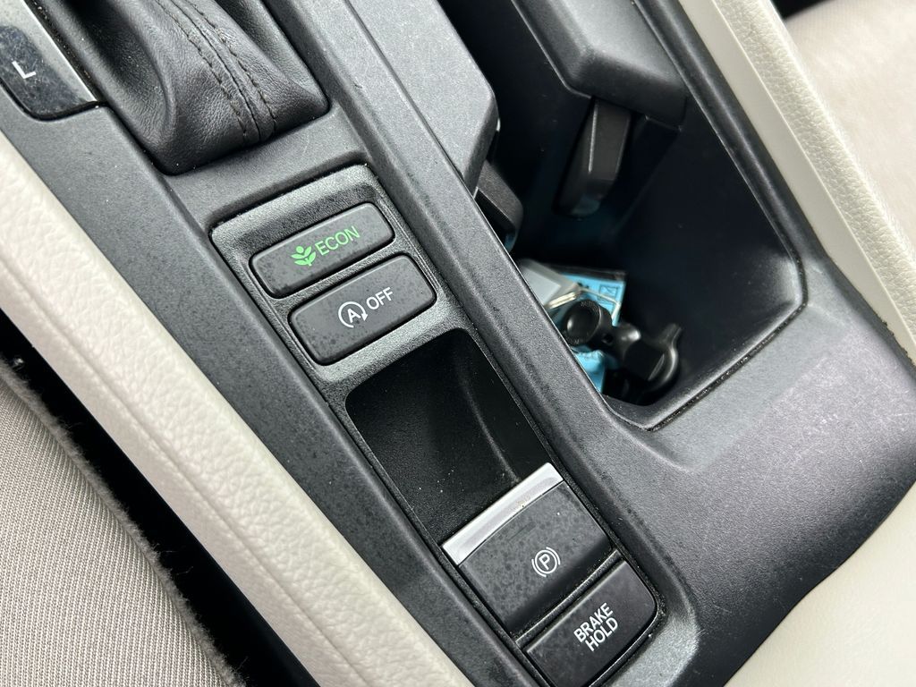 Used 2024 Gray Honda LX image 25